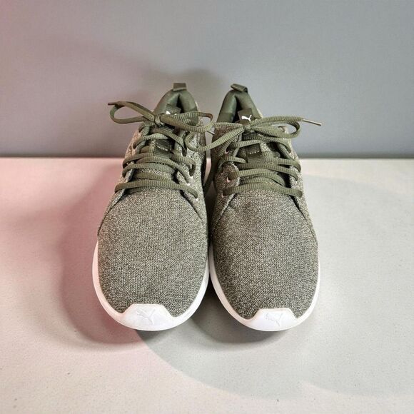 Puma Women’s Sage Green Sneakers / SZ: 8.5 - Picture 2 of 8